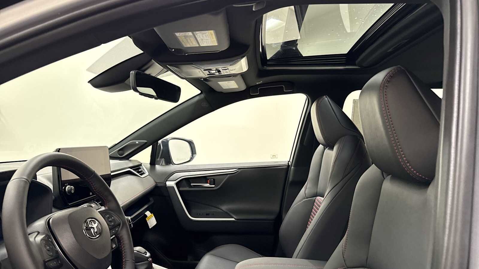 Thumbnail: 2025 Toyota RAV4 - 24