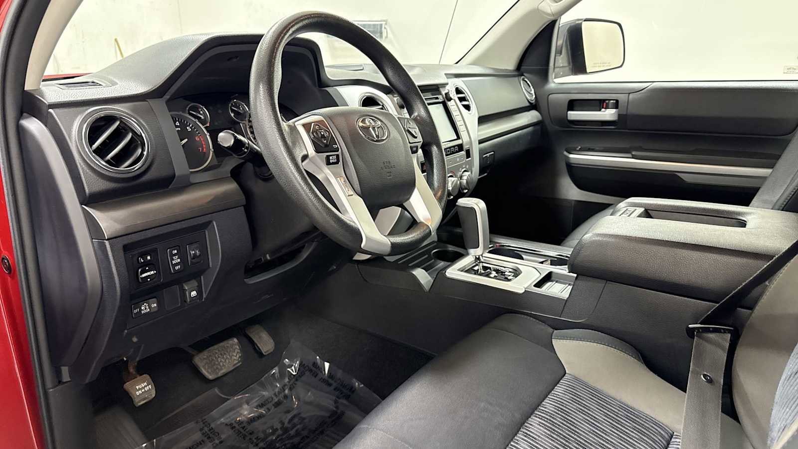 Thumbnail: 2017 Toyota Tundra - 12