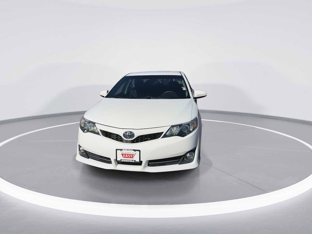 Used 2013 Toyota Camry SE Sedan
