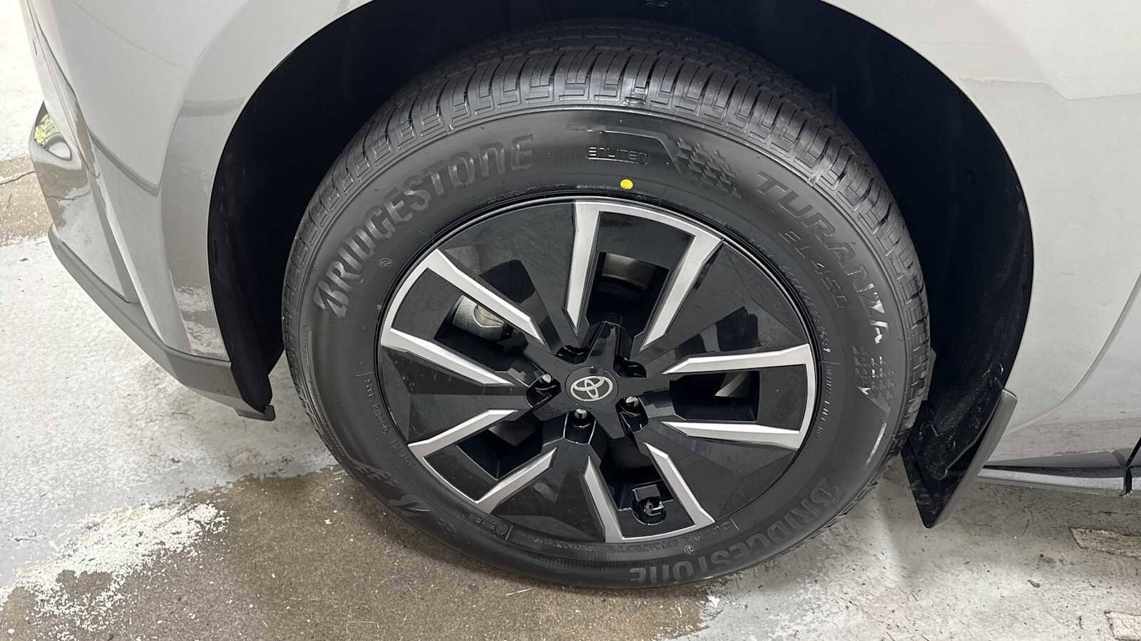 Thumbnail: 2026 Toyota bZ - 10