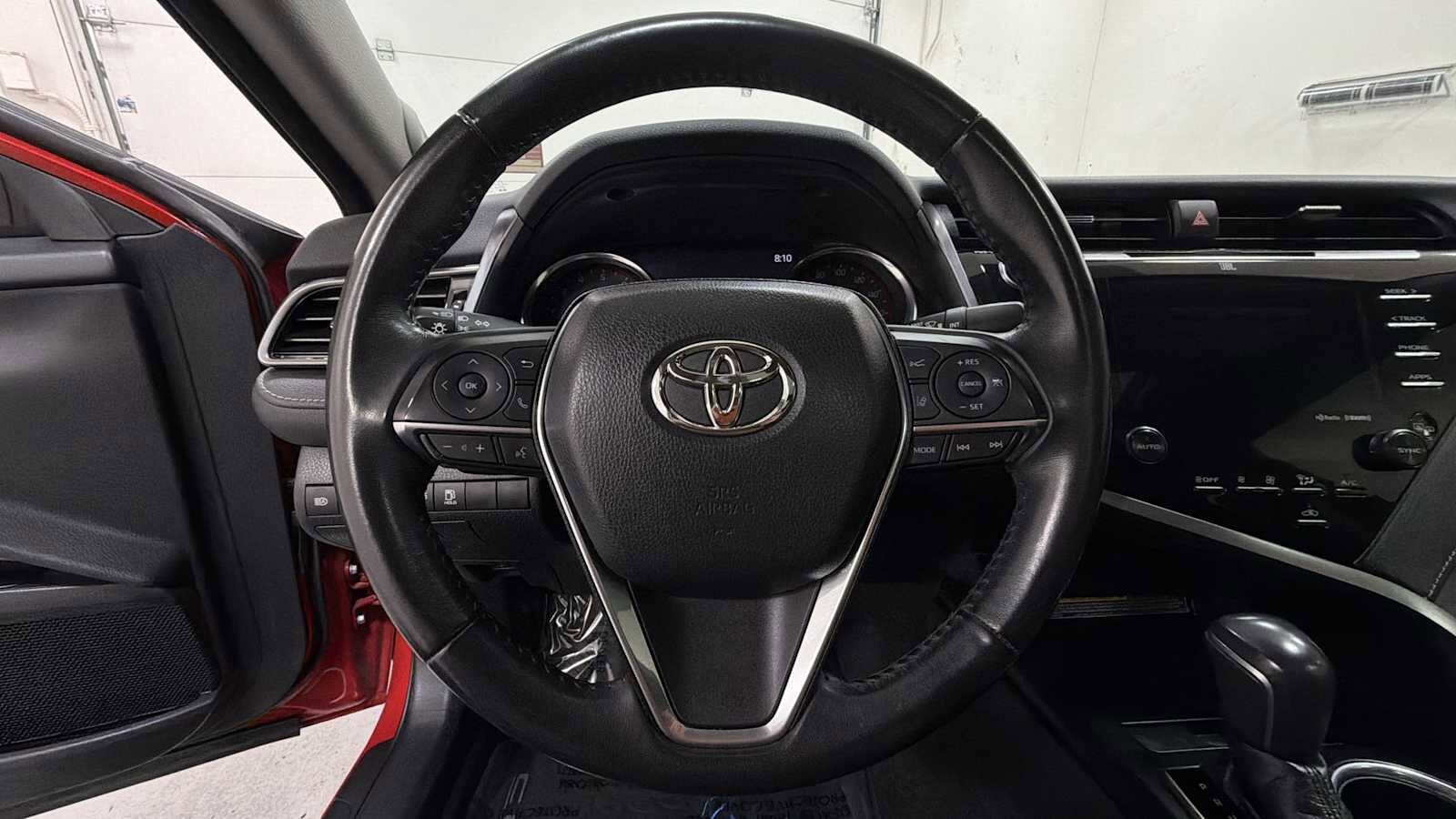 Thumbnail: 2019 Toyota Camry - 16