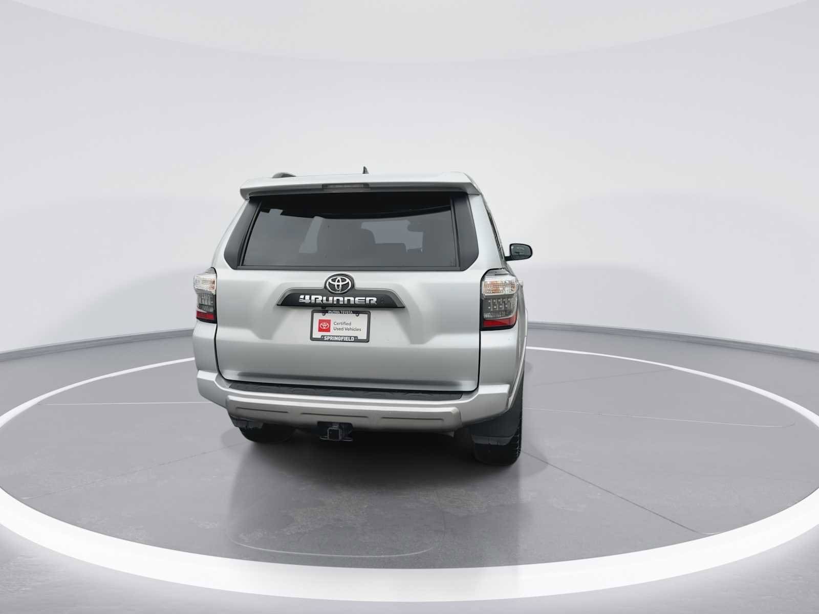 Thumbnail: 2022 Toyota 4Runner - 7