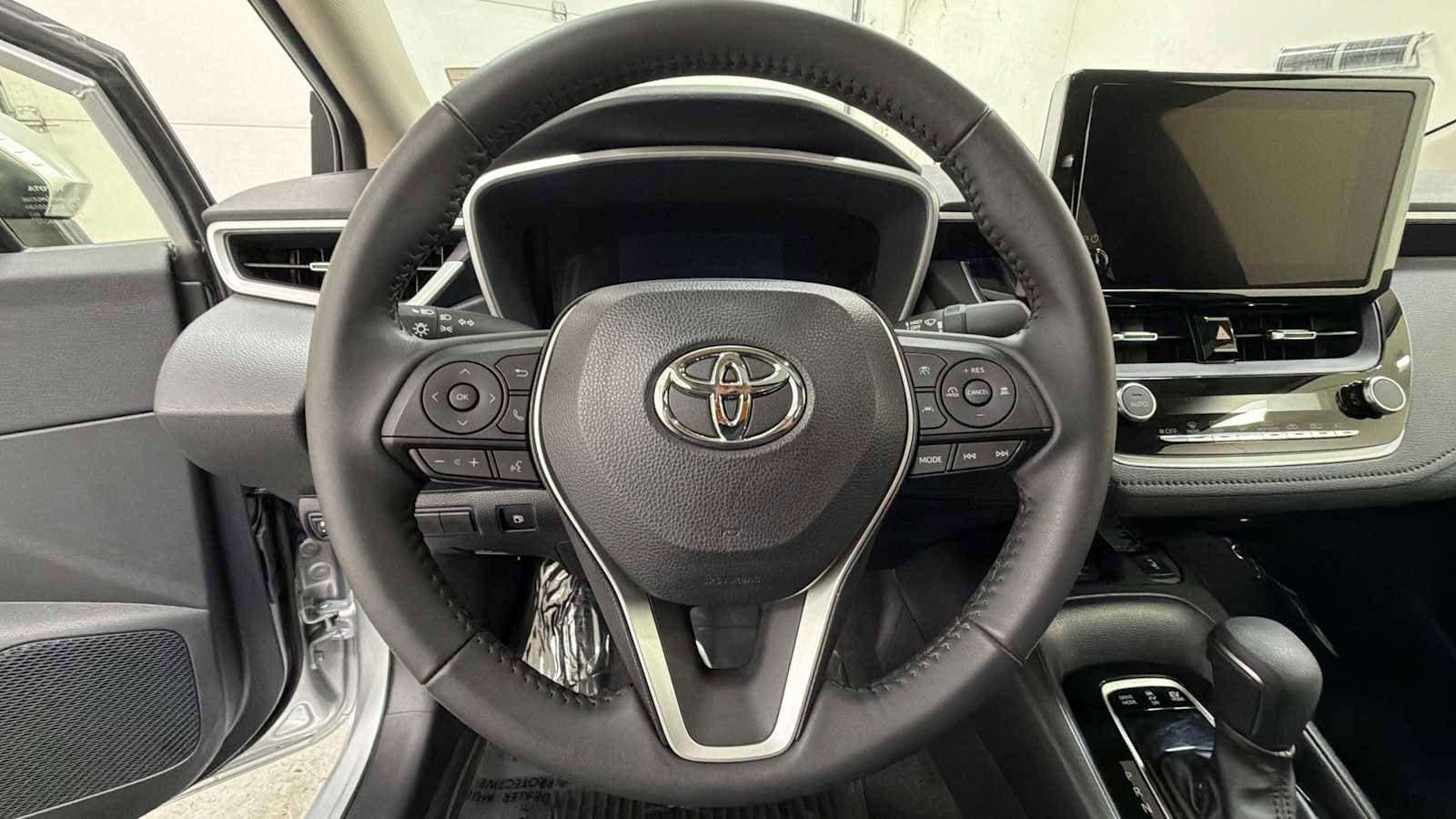 Thumbnail: 2024 Toyota Corolla - 16