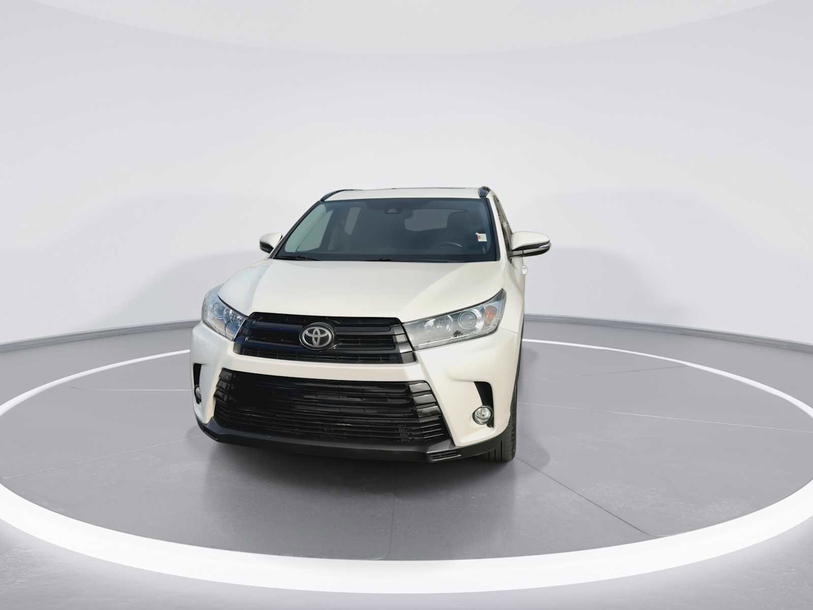 Thumbnail: 2017 Toyota Highlander - 3