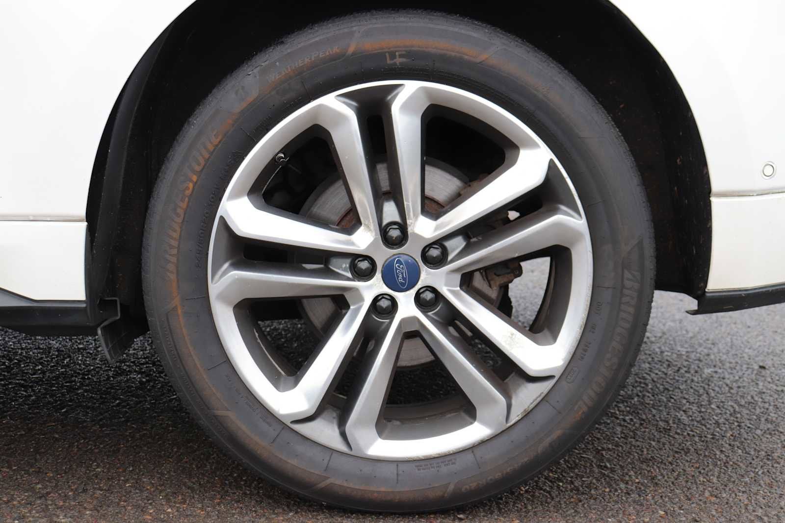 Thumbnail: 2015 Ford Edge - 9