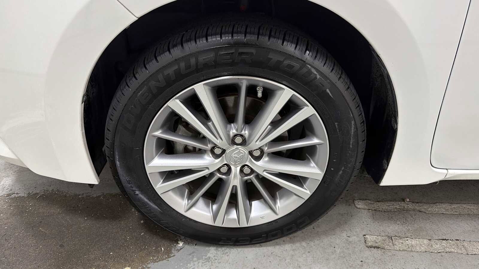 Thumbnail: 2014 Toyota Corolla - 10