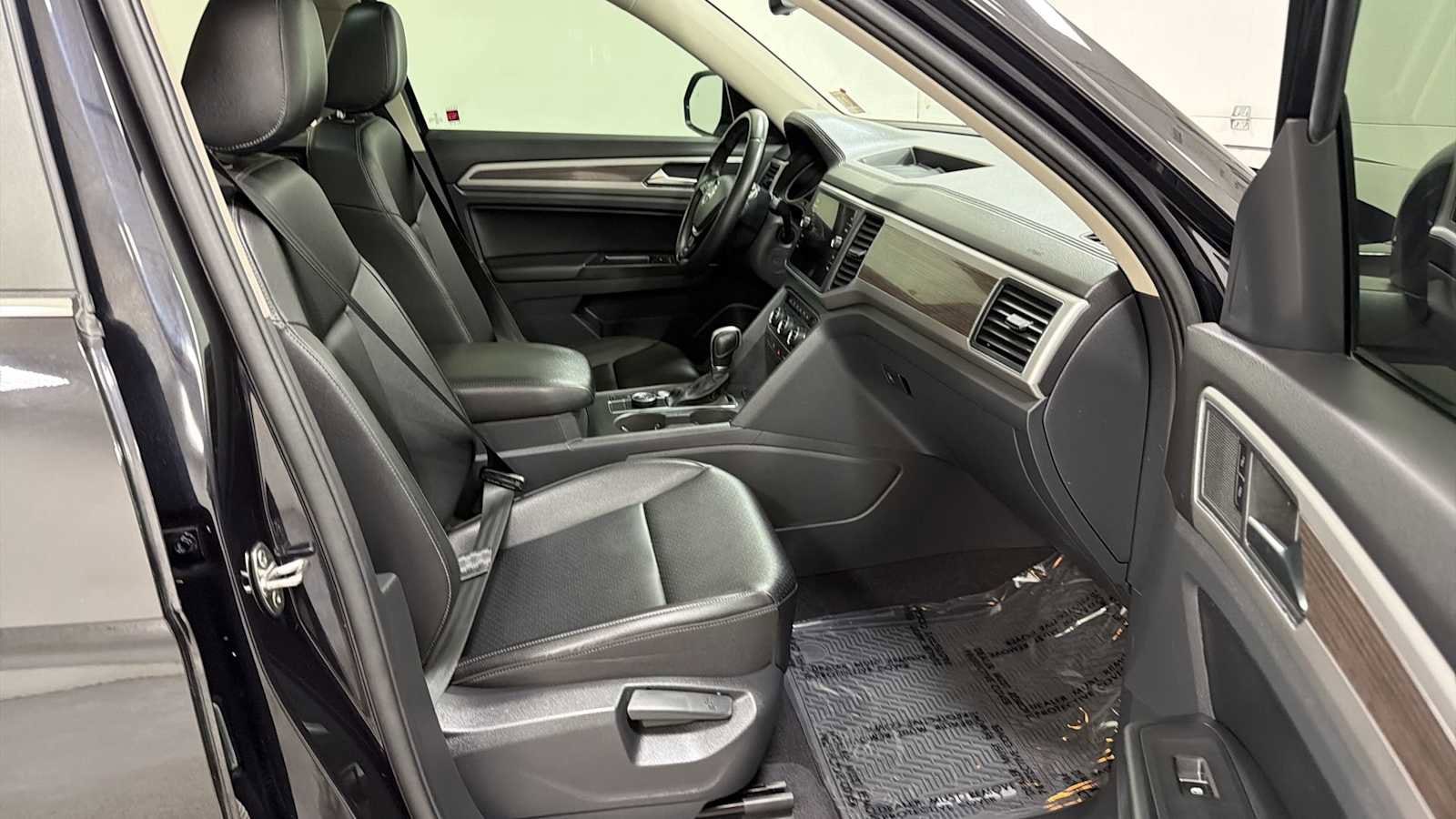 Thumbnail: 2019 Volkswagen Atlas - 30