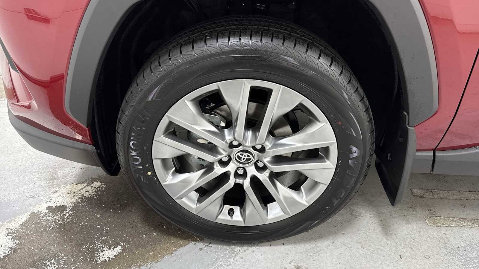 Thumbnail: 2025 Toyota RAV4 - 10