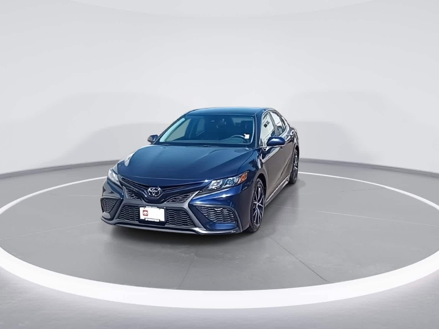 Thumbnail: 2022 Toyota Camry - 3