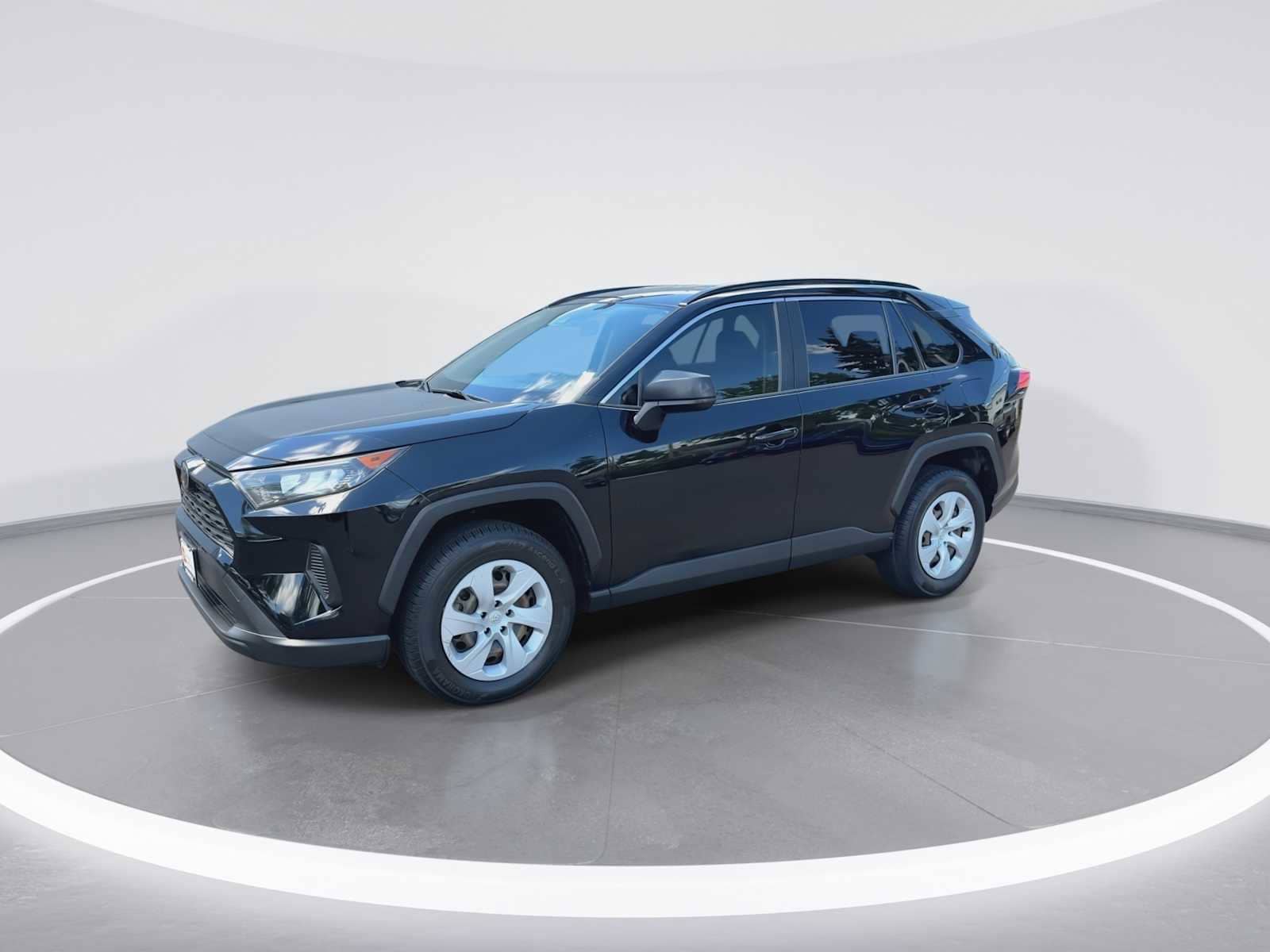 Thumbnail: 2019 Toyota RAV4 - 4