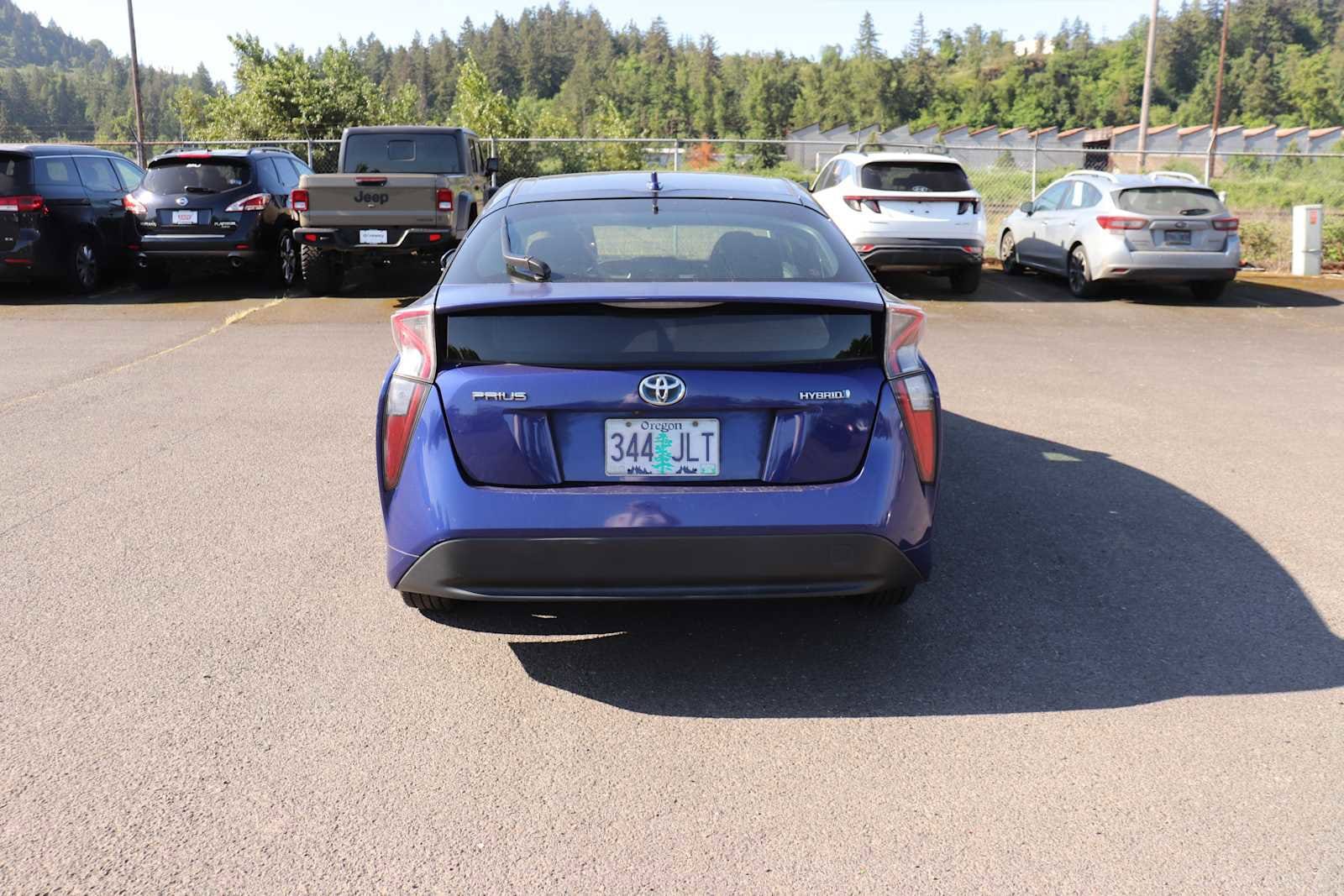 Thumbnail: 2016 Toyota Prius - 5