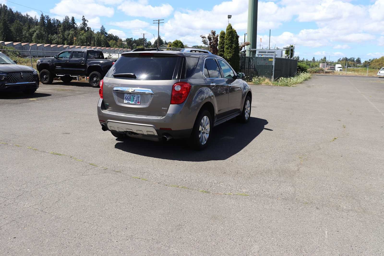 Thumbnail: 2011 Chevrolet Equinox - 5