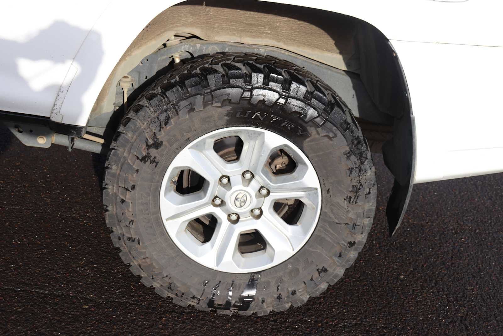 Thumbnail: 2019 Toyota 4Runner - 9