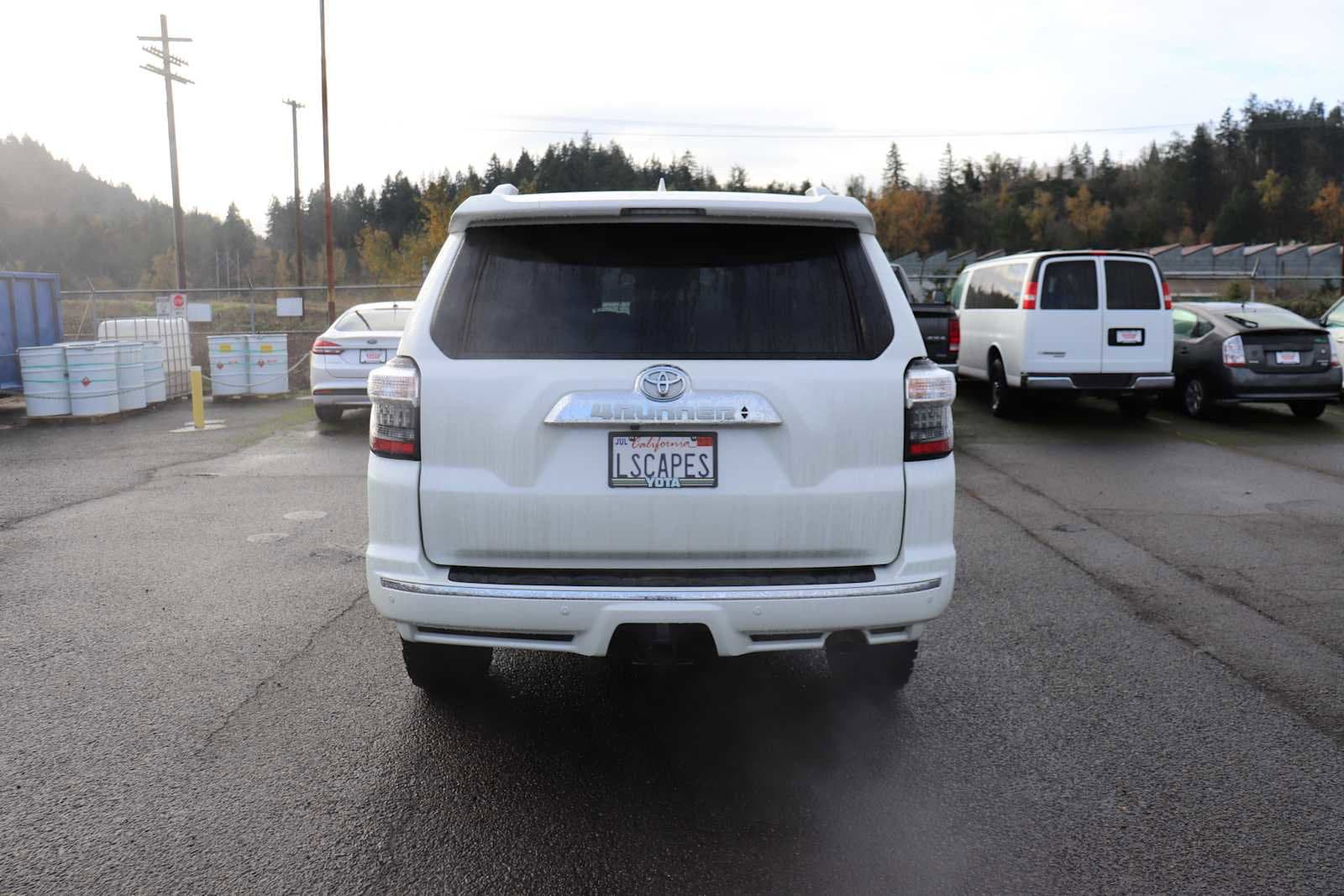 Thumbnail: 2022 Toyota 4Runner - 6