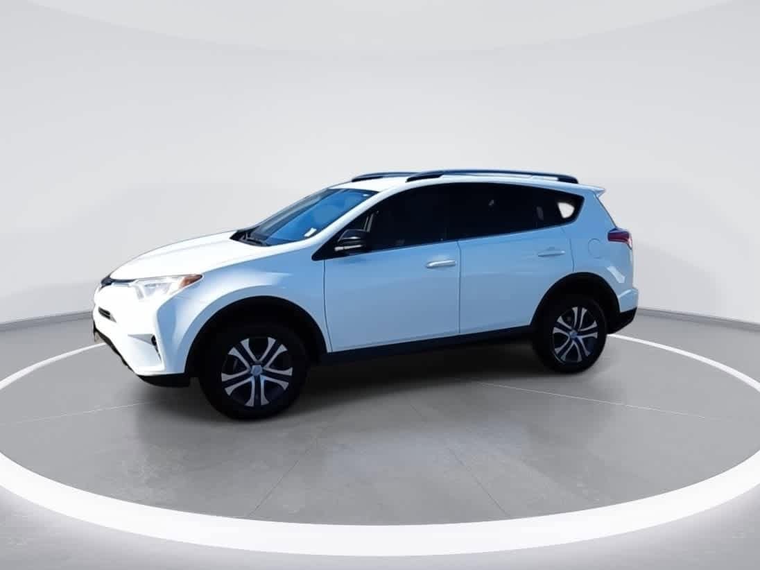 Thumbnail: 2017 Toyota RAV4 - 4