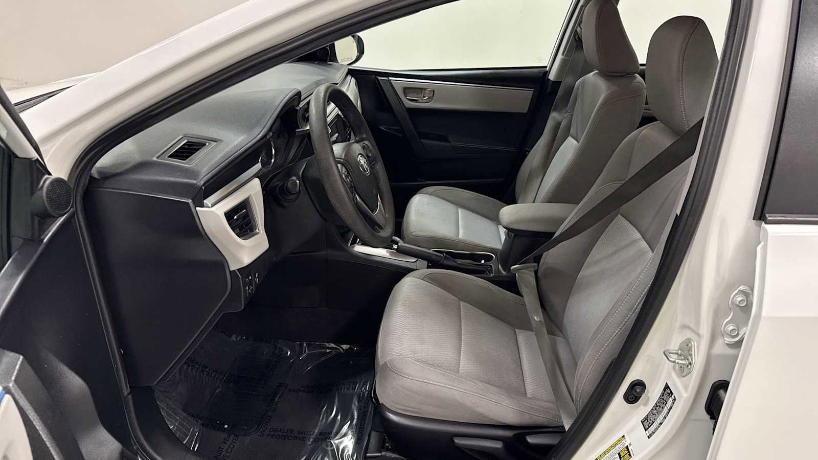 Thumbnail: 2015 Toyota Corolla - 13