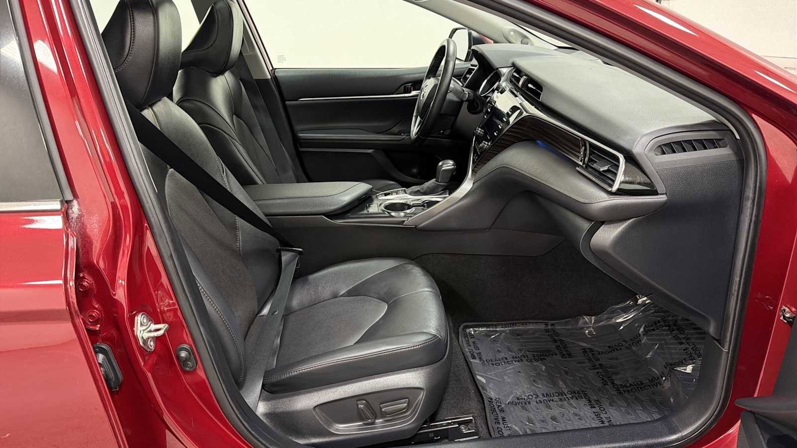 Thumbnail: 2020 Toyota Camry - 30