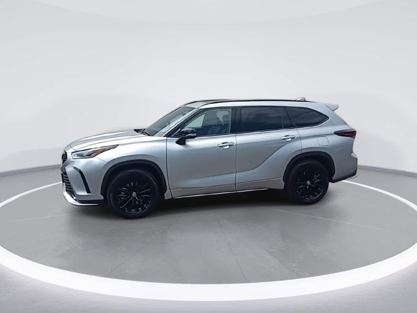 Thumbnail: 2024 Toyota Highlander - 4