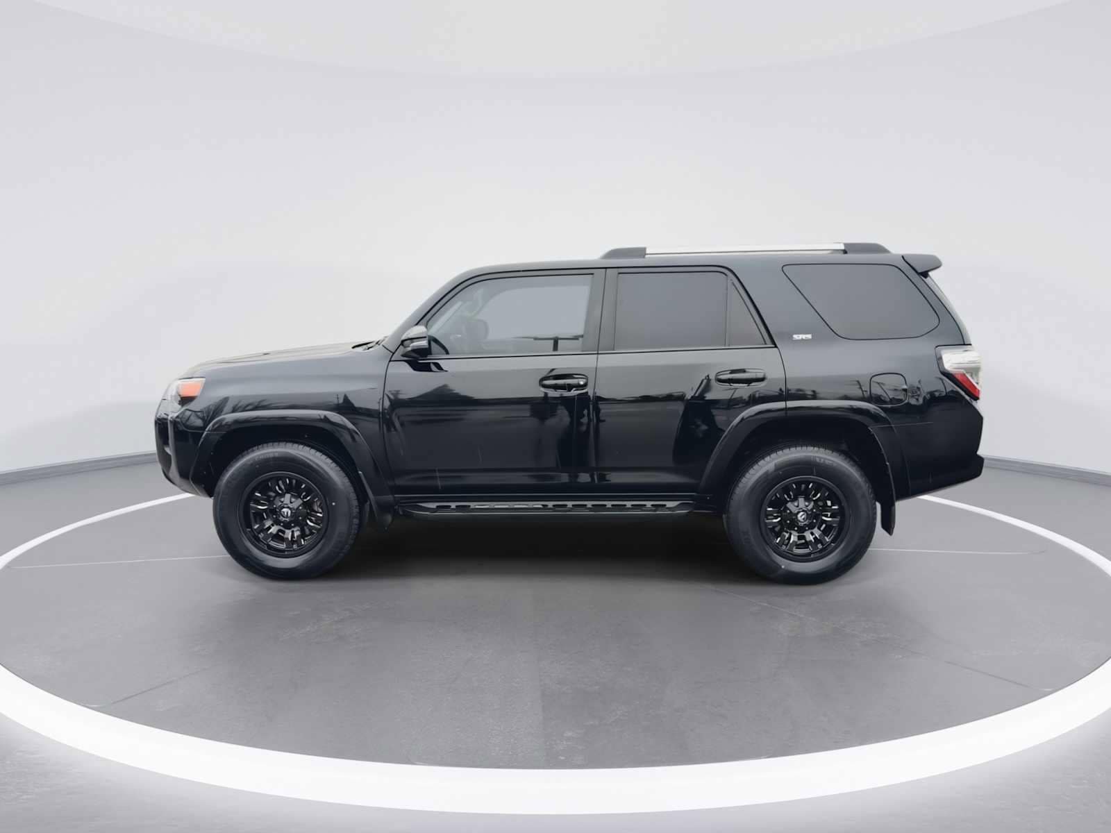 Thumbnail: 2020 Toyota 4Runner - 5