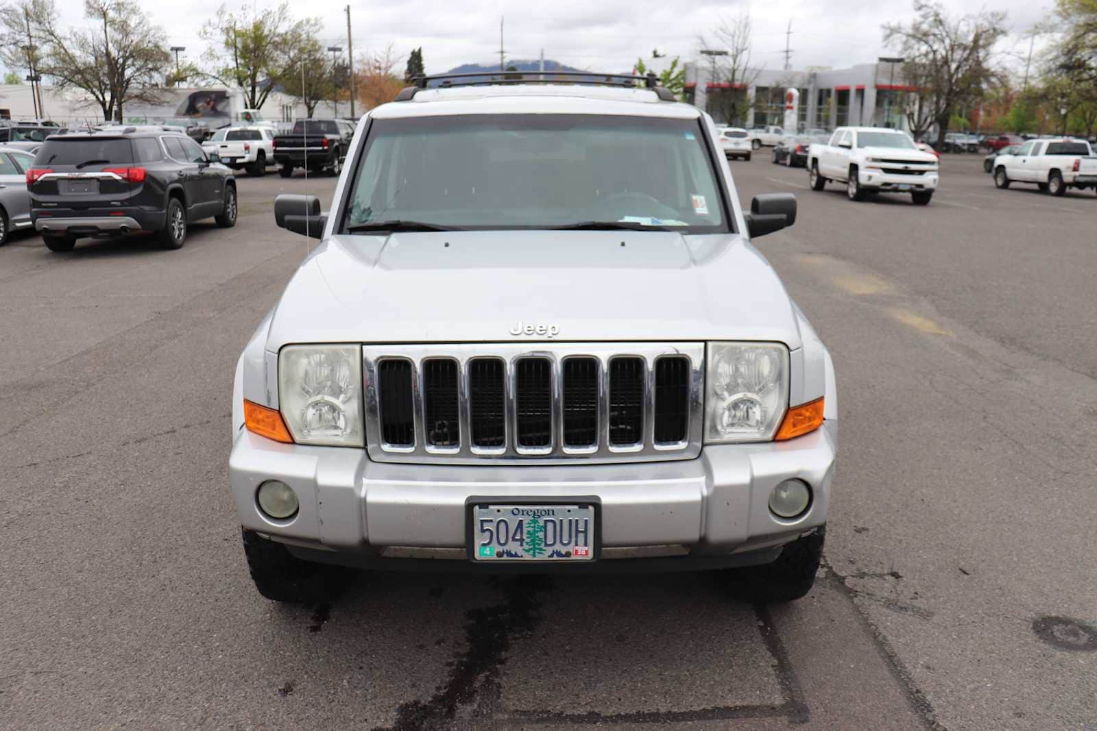 Thumbnail: 2008 Jeep Commander - 2