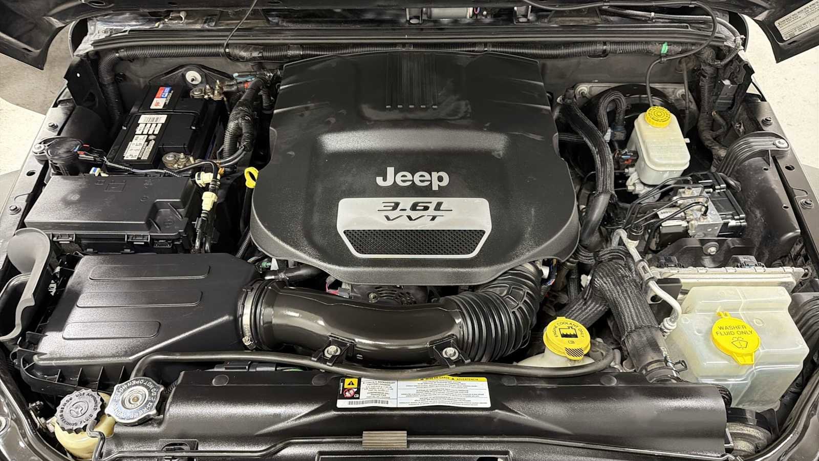 Thumbnail: 2012 Jeep Wrangler - 28