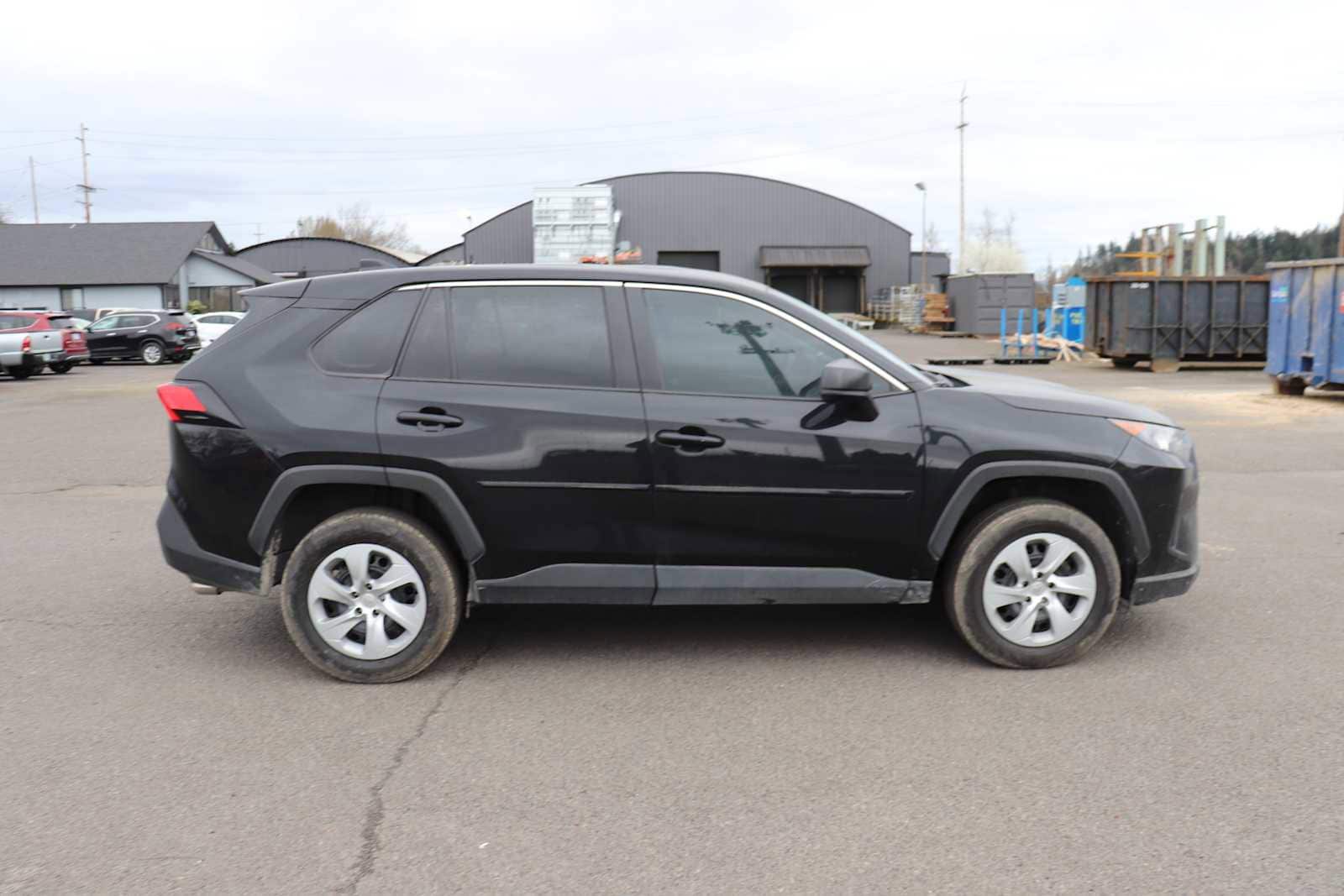 Thumbnail: 2022 Toyota RAV4 - 4