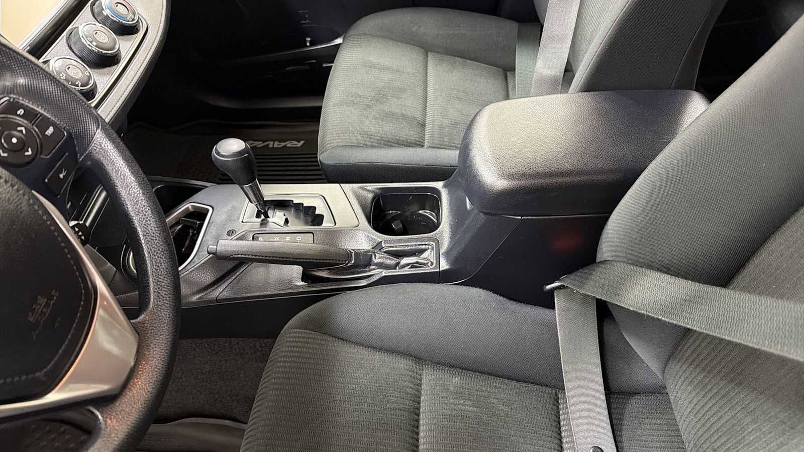 Thumbnail: 2017 Toyota RAV4 - 22