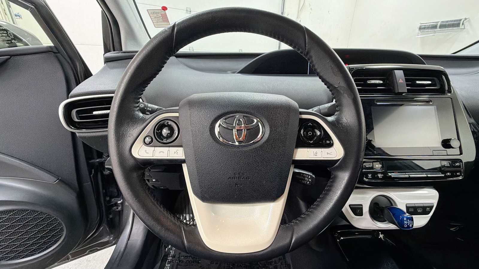 Thumbnail: 2017 Toyota Prius Prime - 16