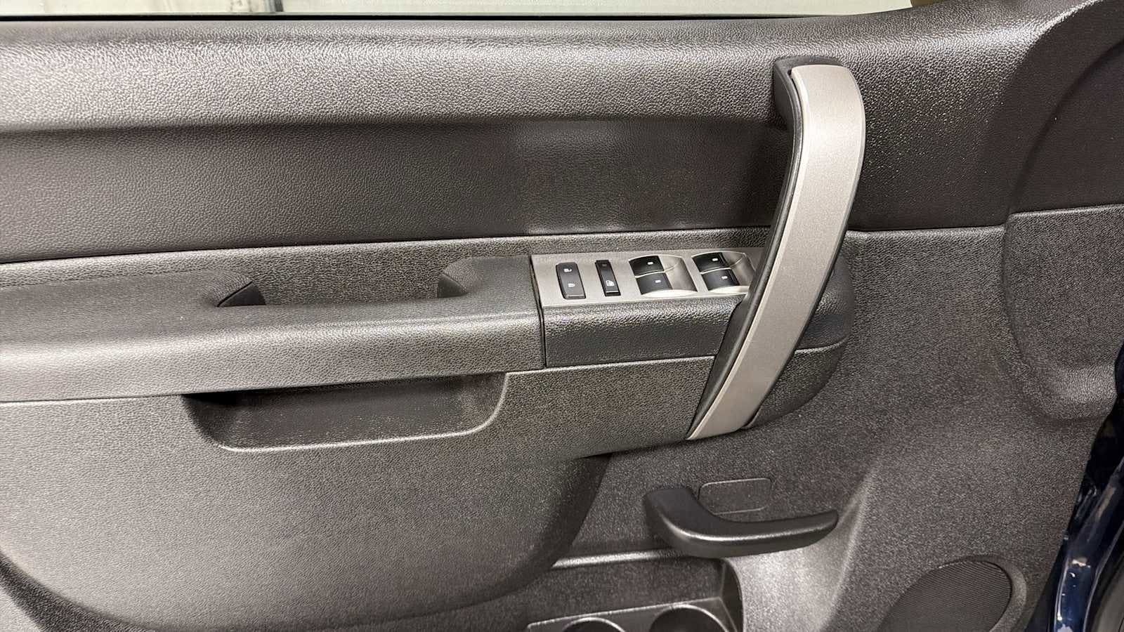 Thumbnail: 2012 Chevrolet Silverado 1500 - 15