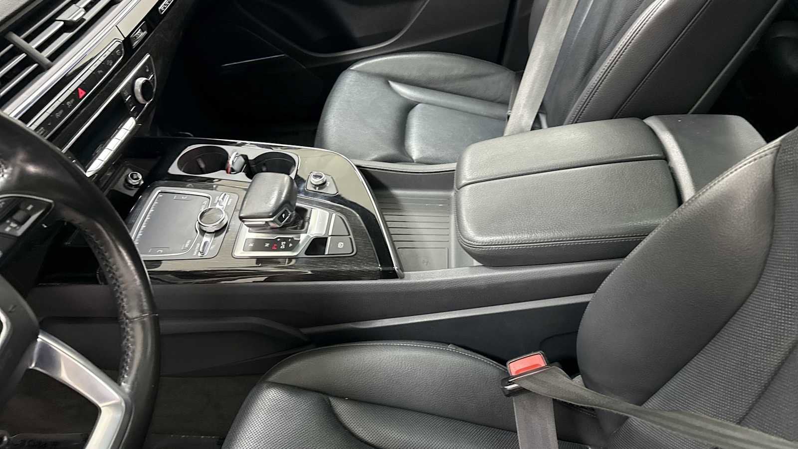 Thumbnail: 2019 Audi Q7 - 23