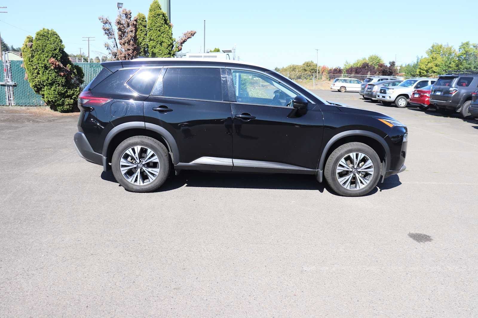 Thumbnail: 2021 Nissan Rogue - 4