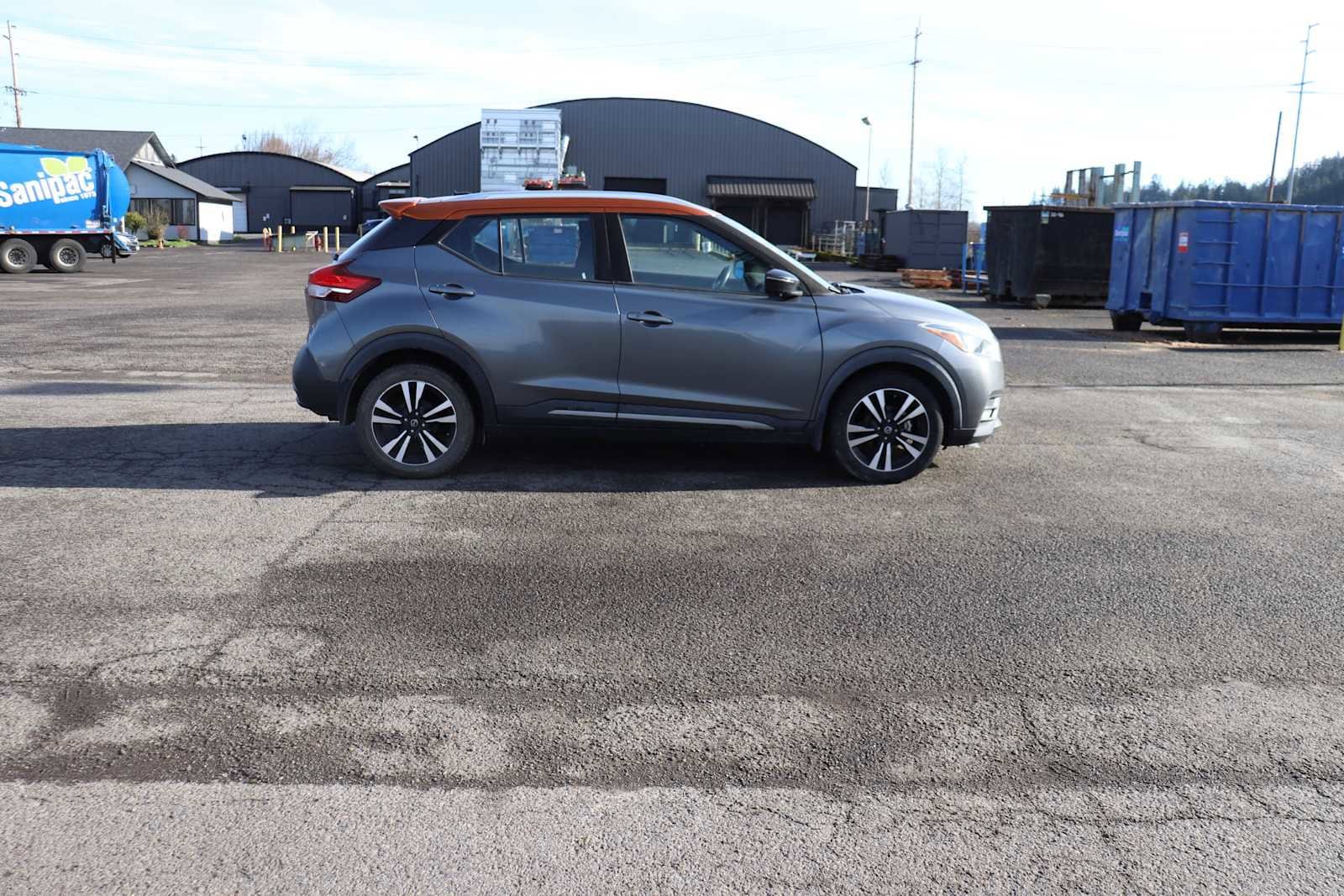Thumbnail: 2019 Nissan Kicks - 4