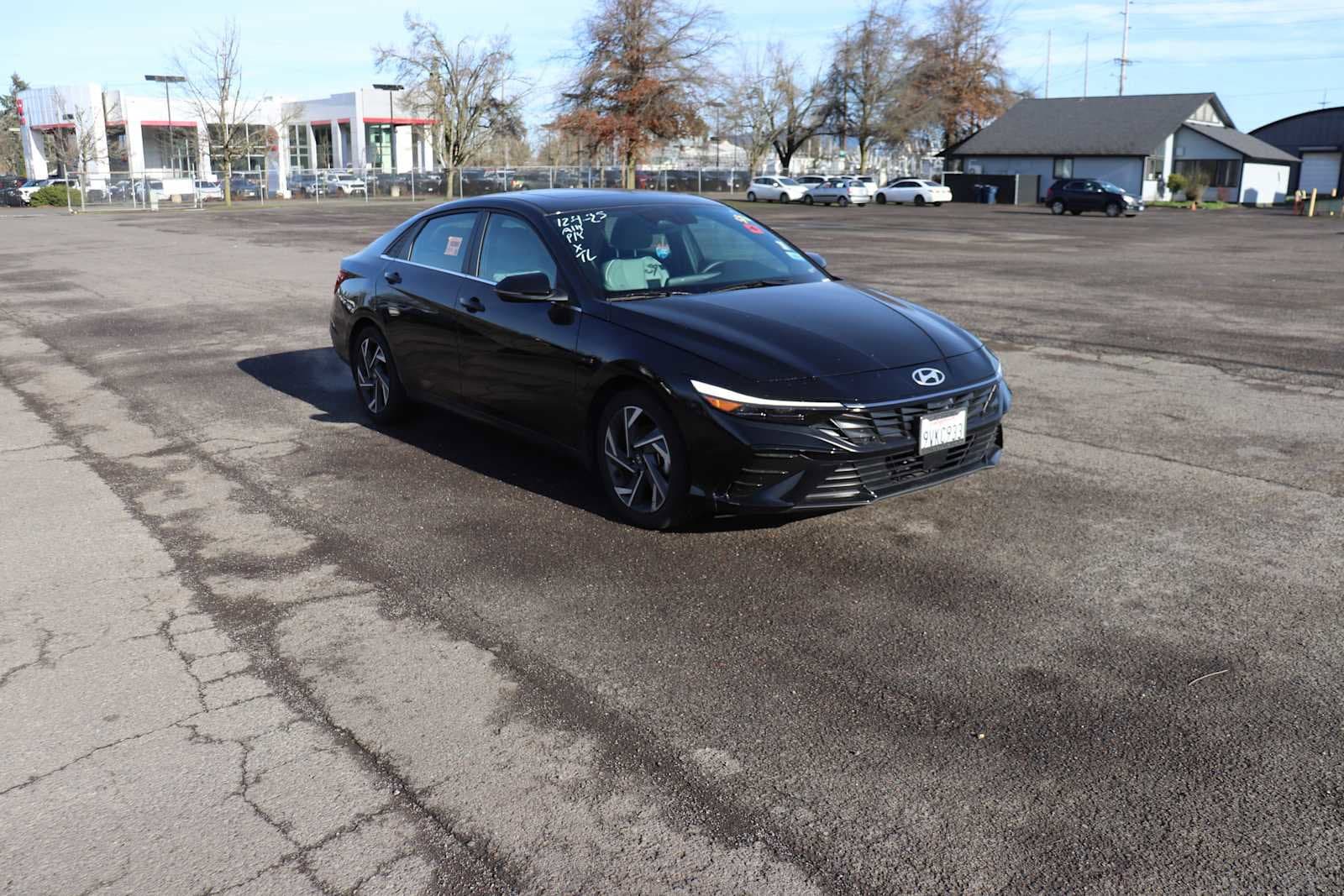 Thumbnail: 2025 Hyundai Elantra - 3