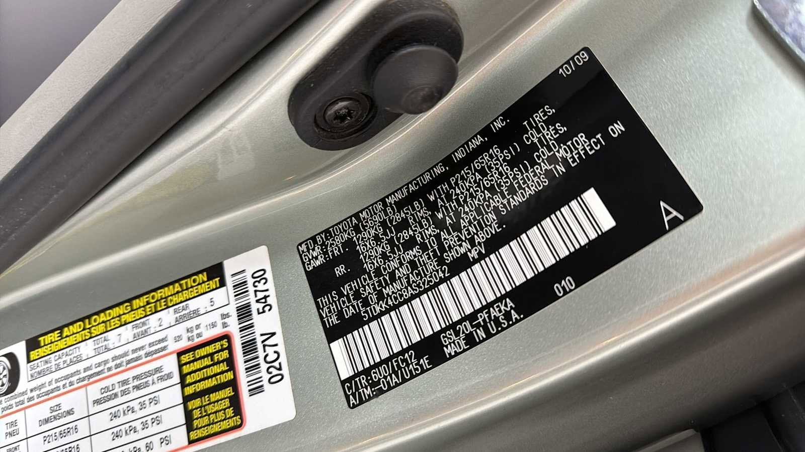 Thumbnail: 2010 Toyota Sienna - 11