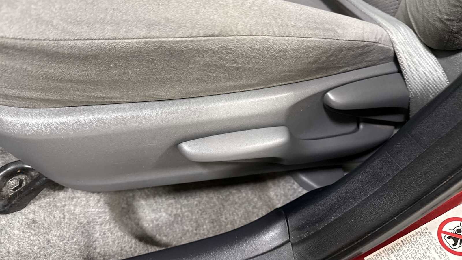 Thumbnail: 2013 Toyota Prius - 14