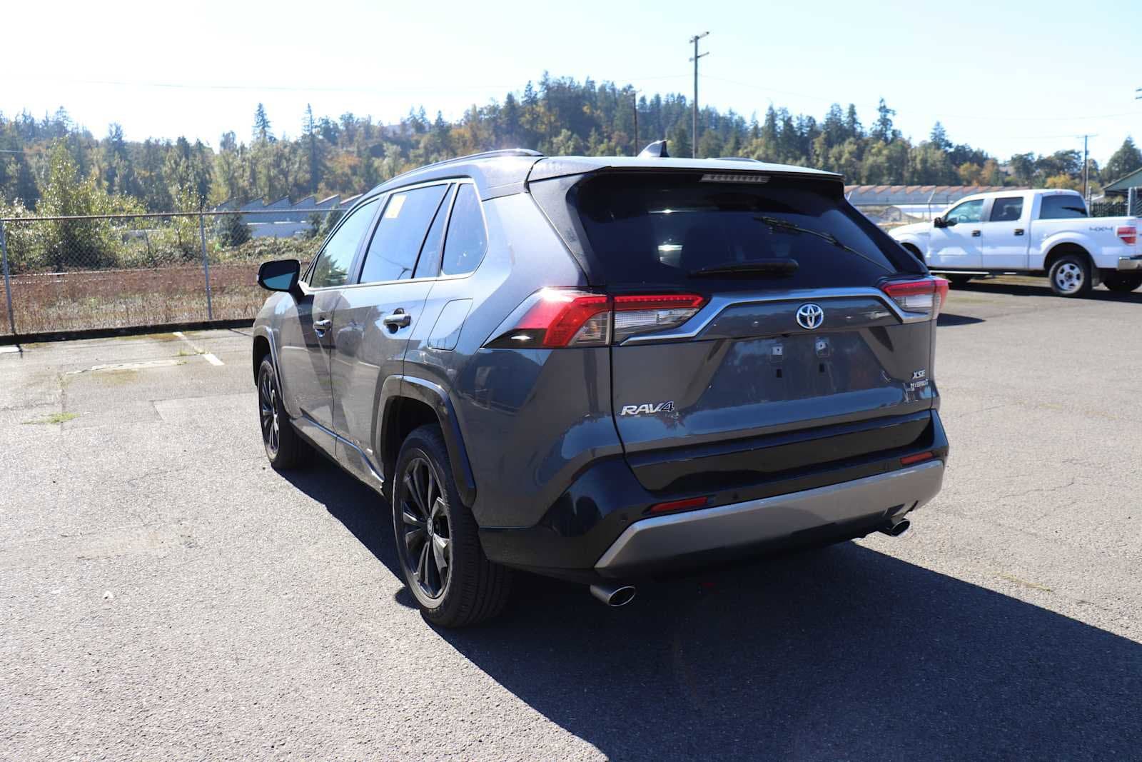 Thumbnail: 2024 Toyota RAV4 - 7