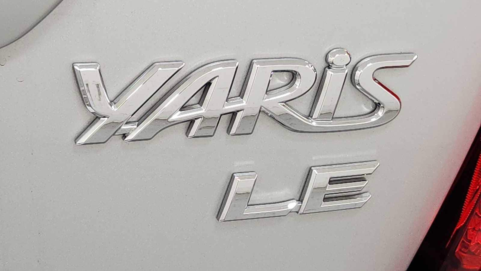 2016 Toyota Yaris LE 26