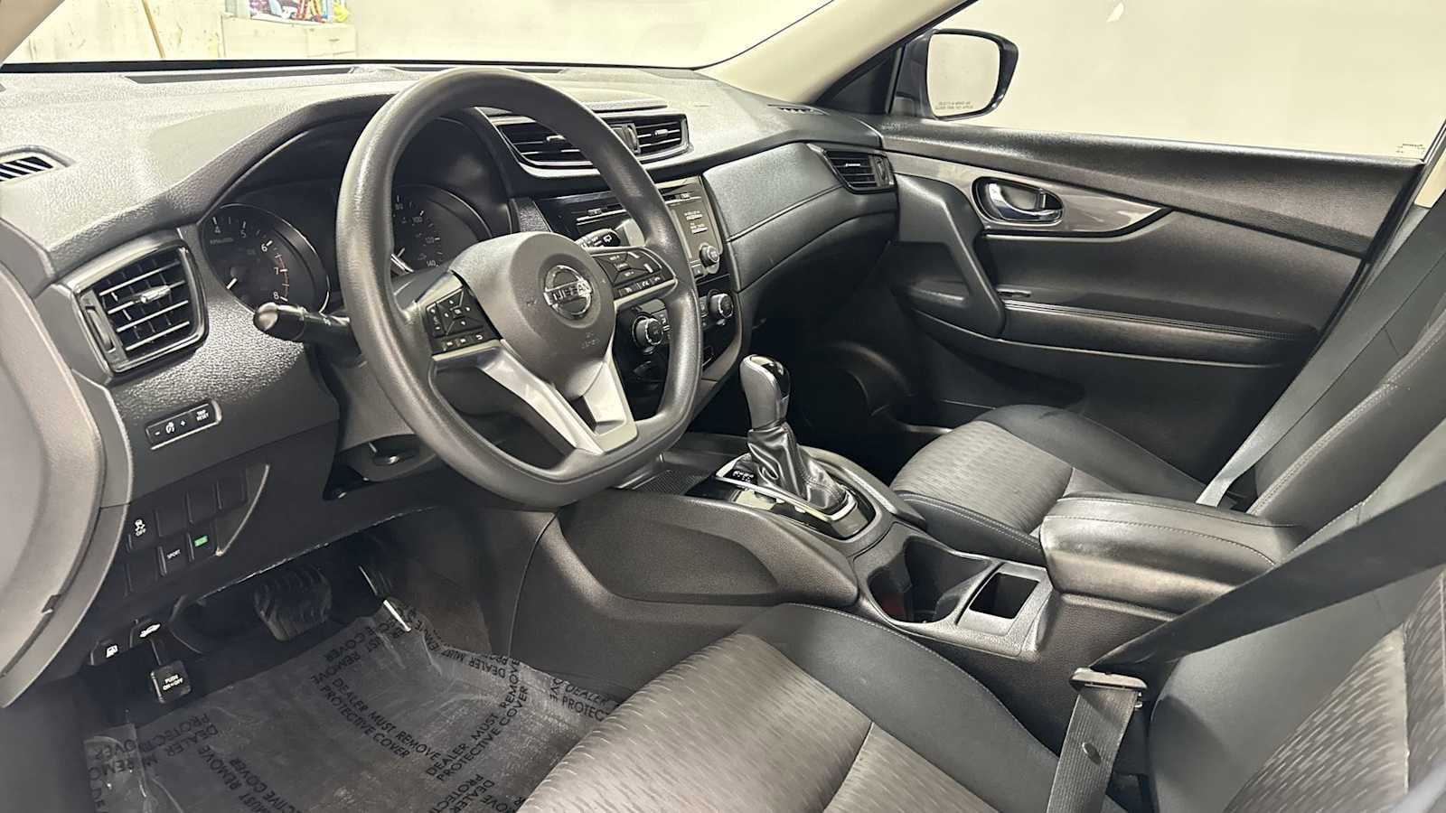 Thumbnail: 2017 Nissan Rogue - 12