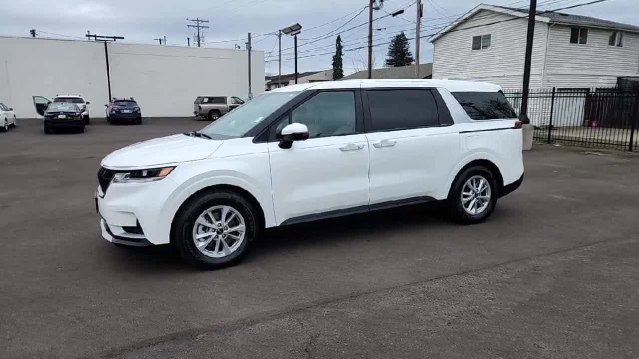 Thumbnail: 2024 Kia Carnival - 4