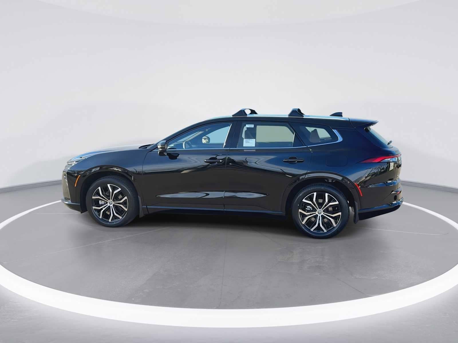 Thumbnail: 2026 Toyota Crown Signia - 5