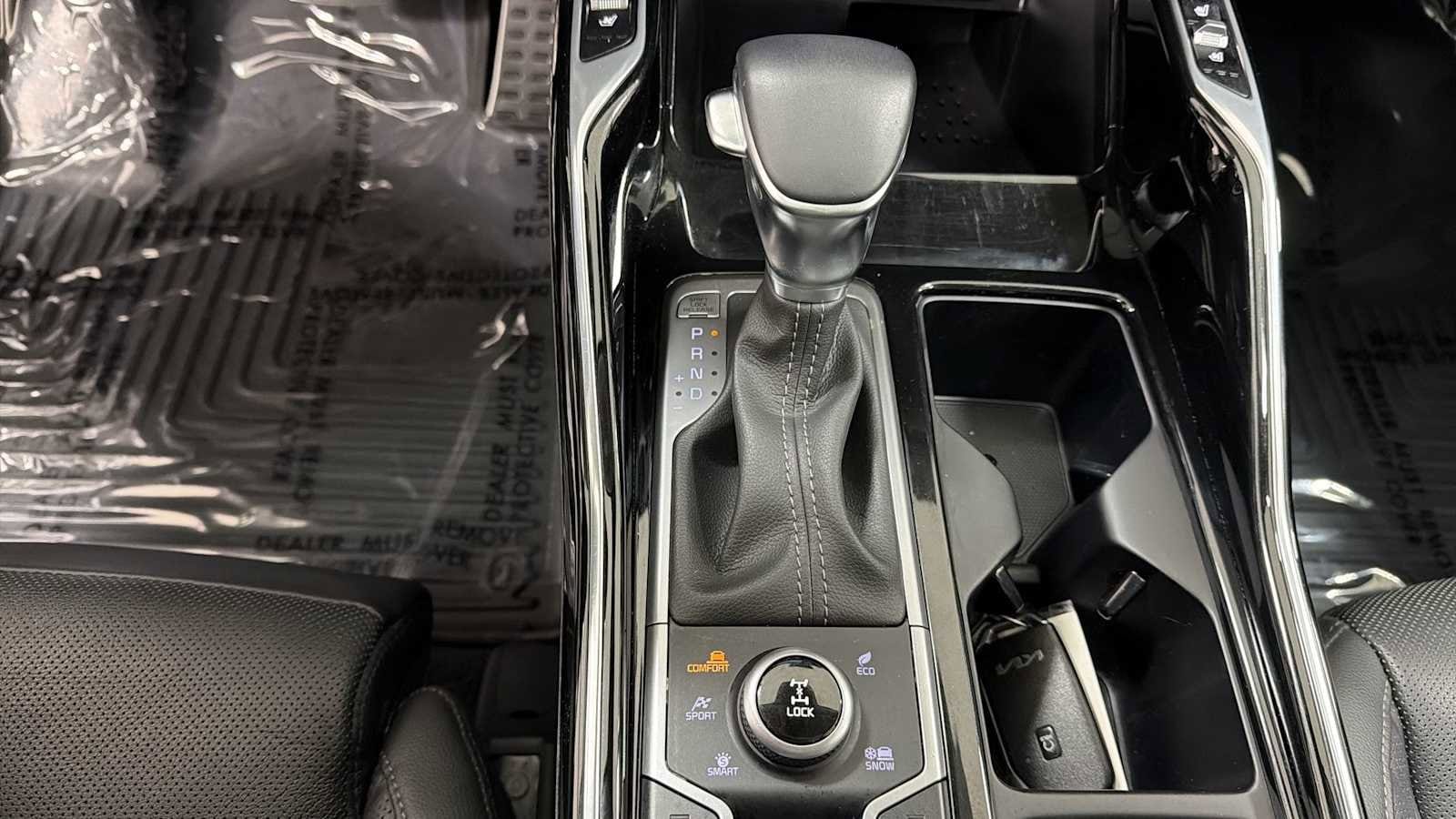 Thumbnail: 2023 Kia Sorento - 22