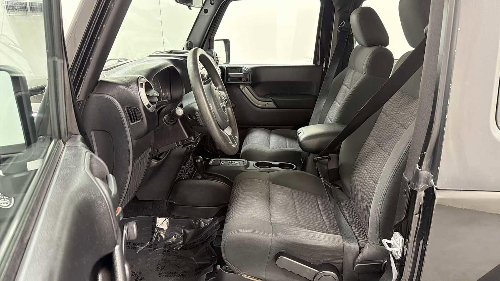 Thumbnail: 2012 Jeep Wrangler - 13