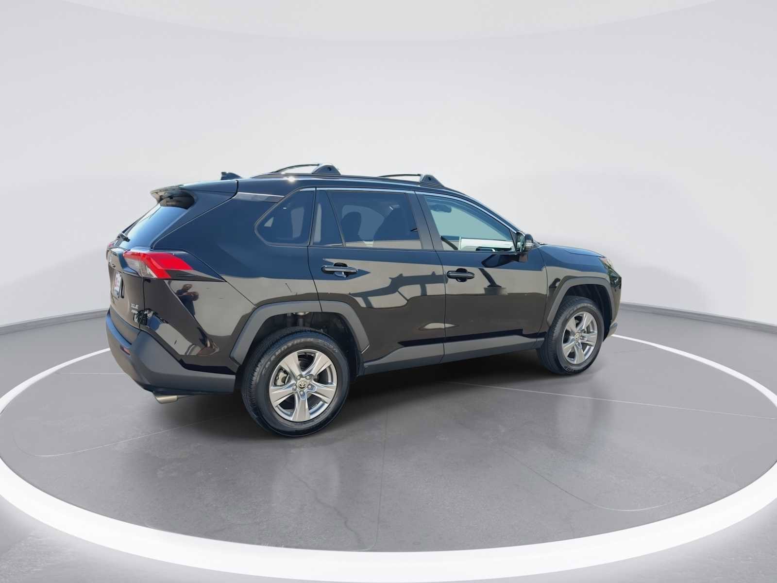 Thumbnail: 2025 Toyota RAV4 - 8