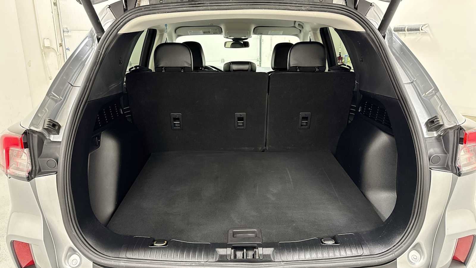 Thumbnail: 2021 Ford Escape - 27