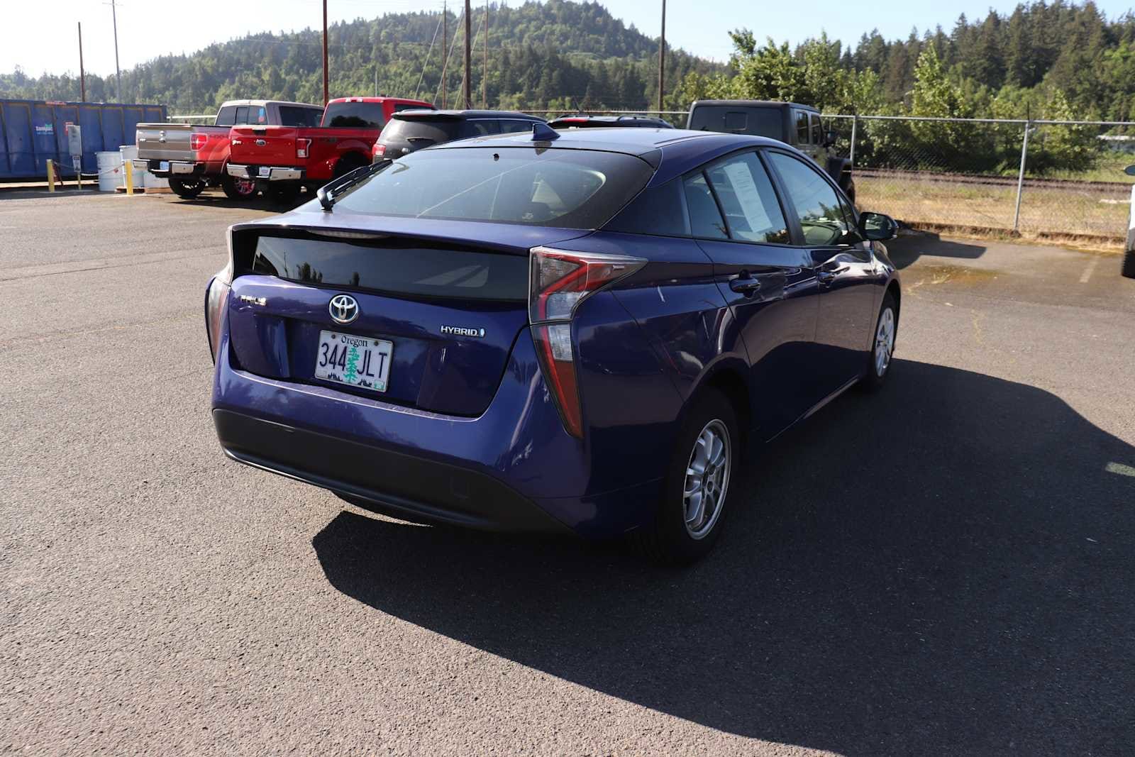 Thumbnail: 2016 Toyota Prius - 4