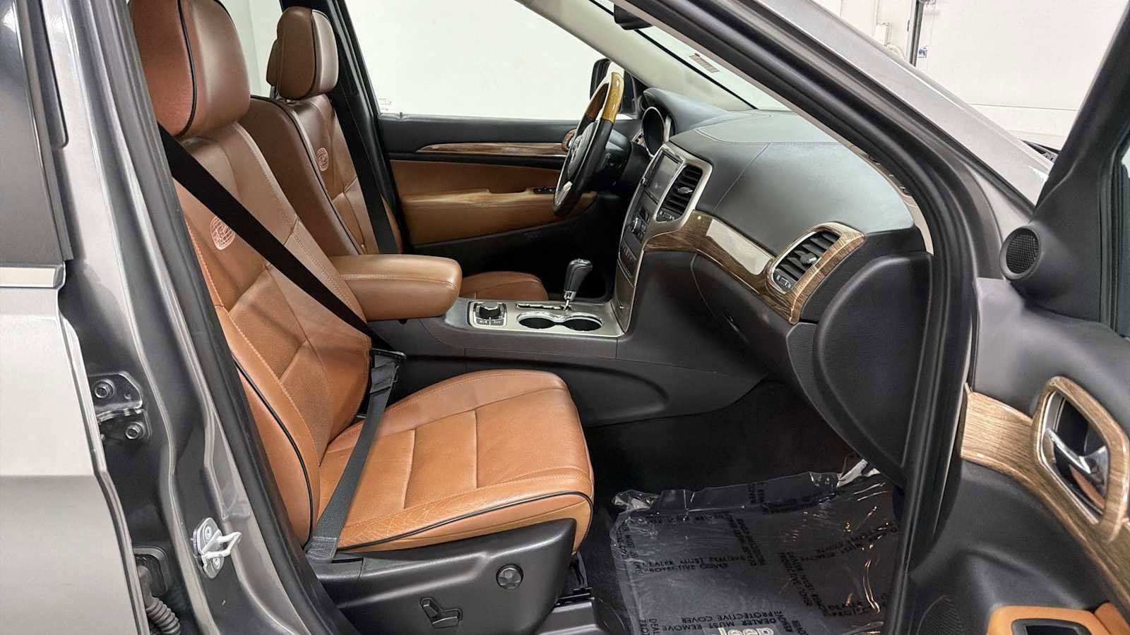 Thumbnail: 2013 Jeep Grand Cherokee - 30