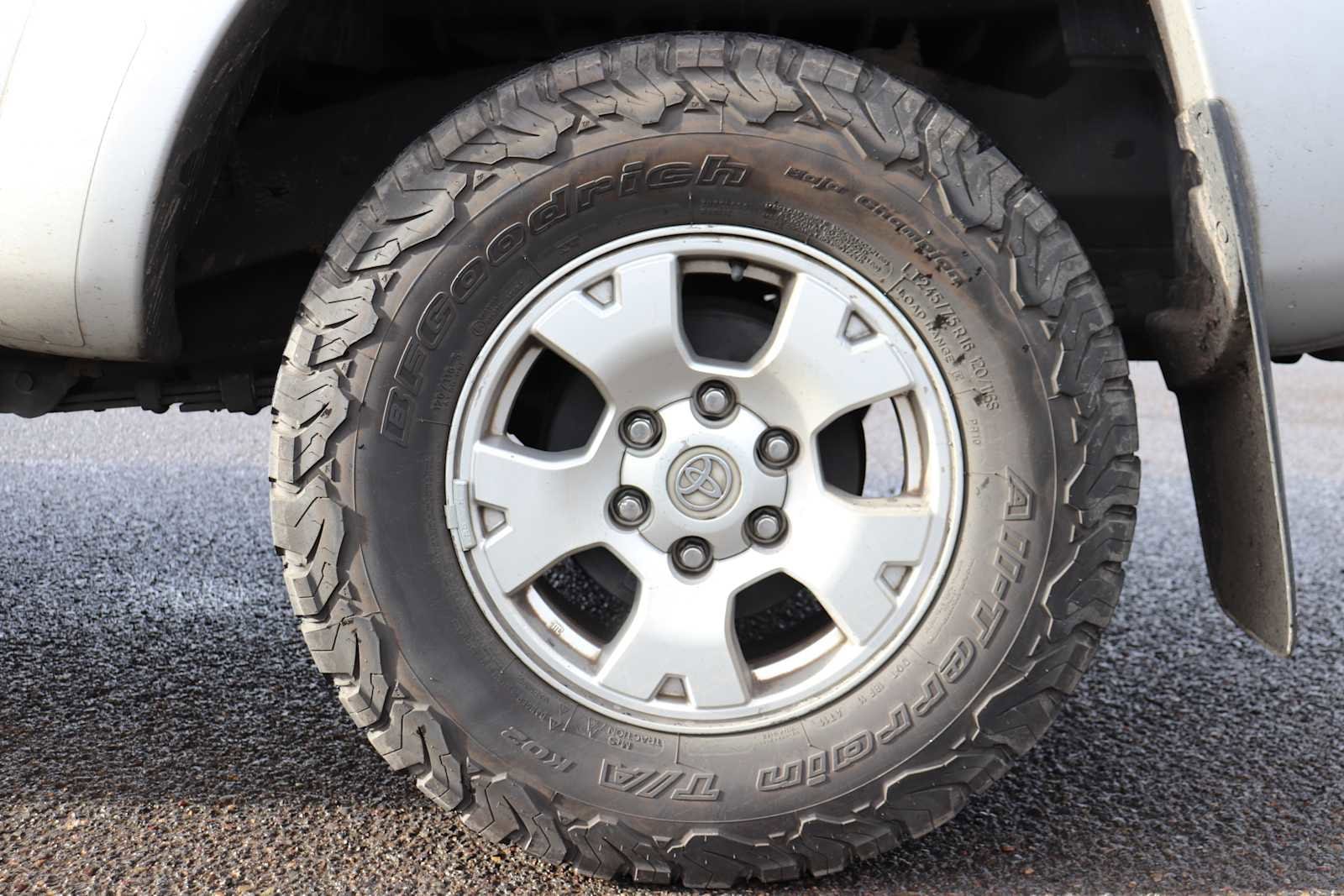 Thumbnail: 2005 Toyota Tacoma - 9