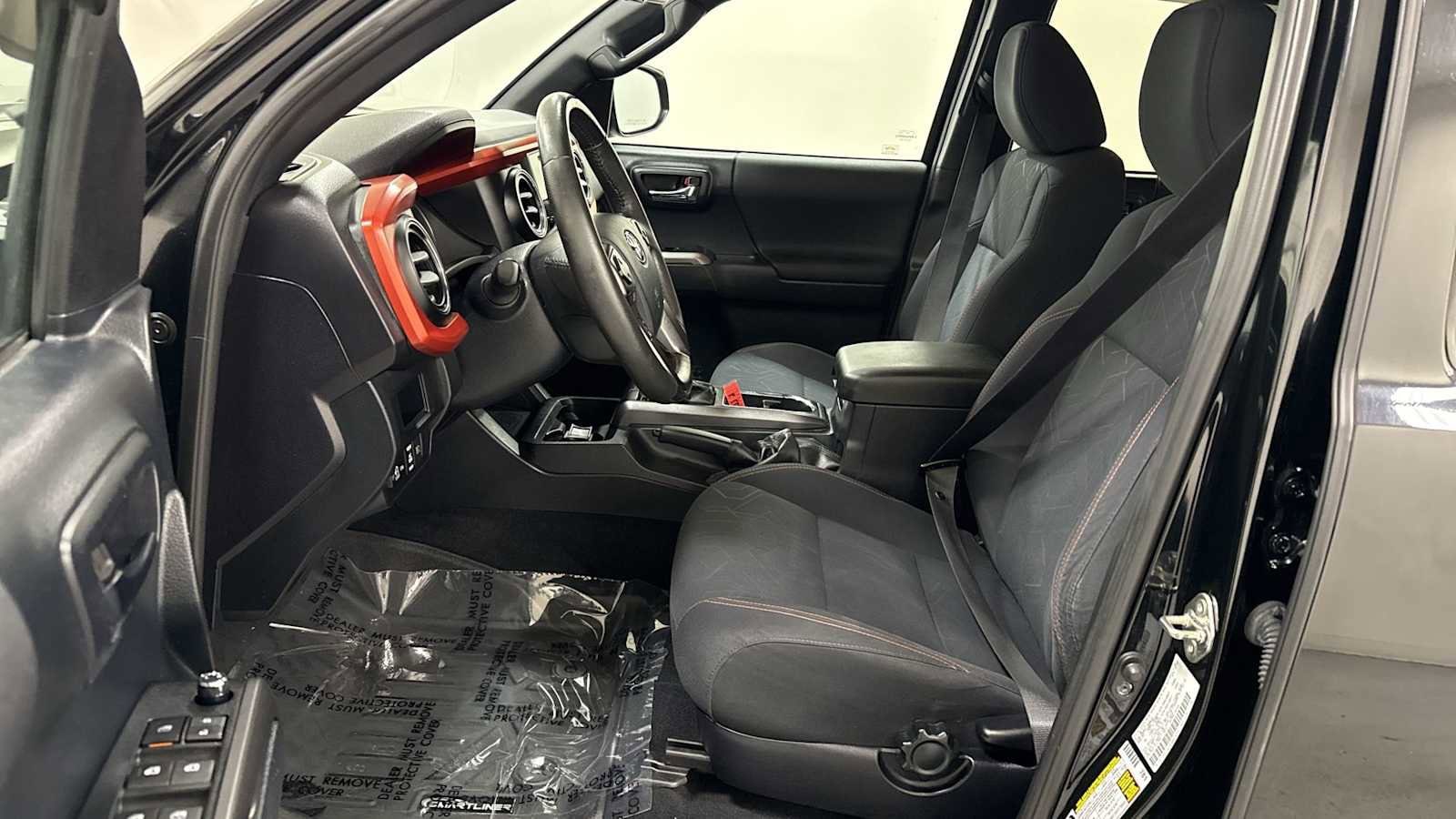 Thumbnail: 2018 Toyota Tacoma - 13