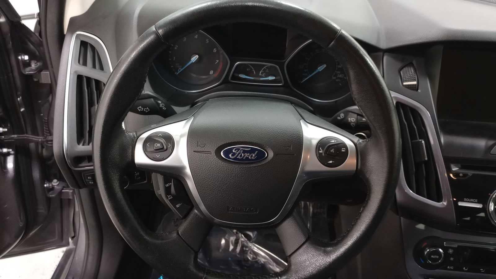 Thumbnail: 2014 Ford Focus - 16