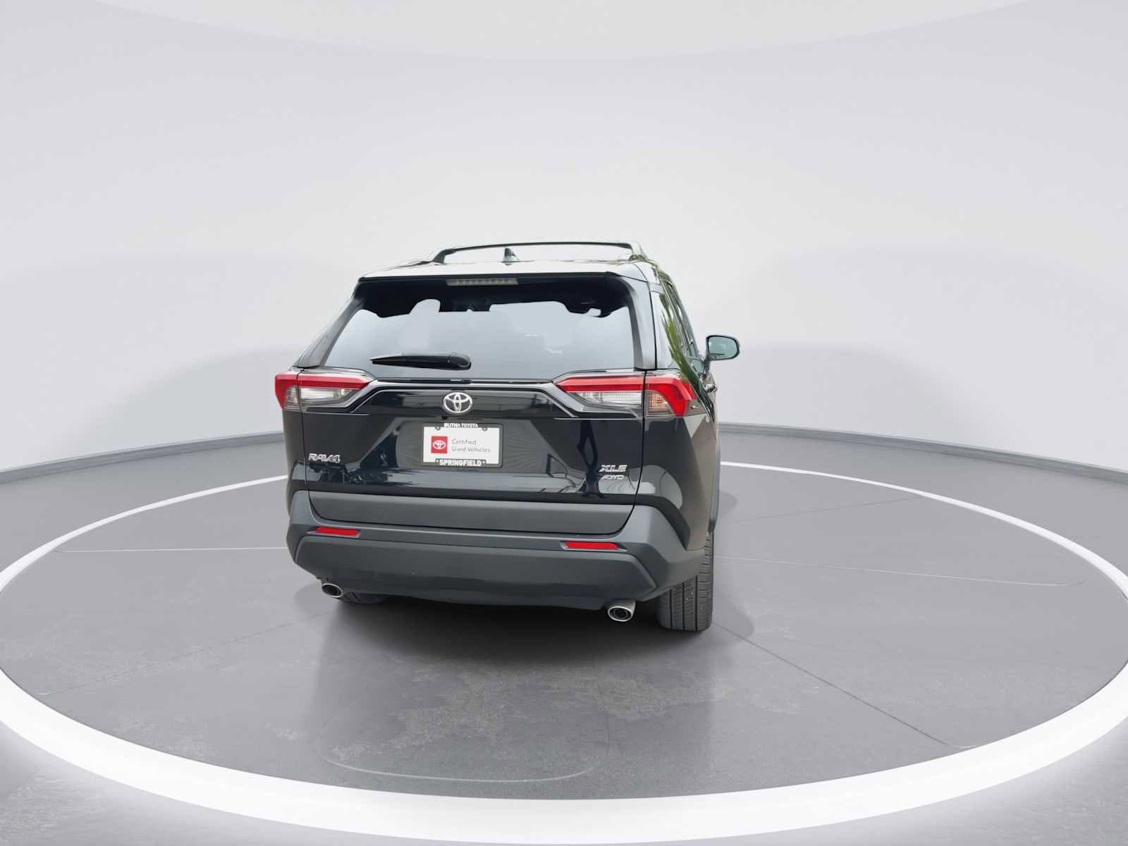 Thumbnail: 2019 Toyota RAV4 - 7